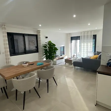 Apartment Magnifique T4 Alata